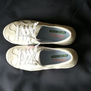 Skechers slip on sneakers